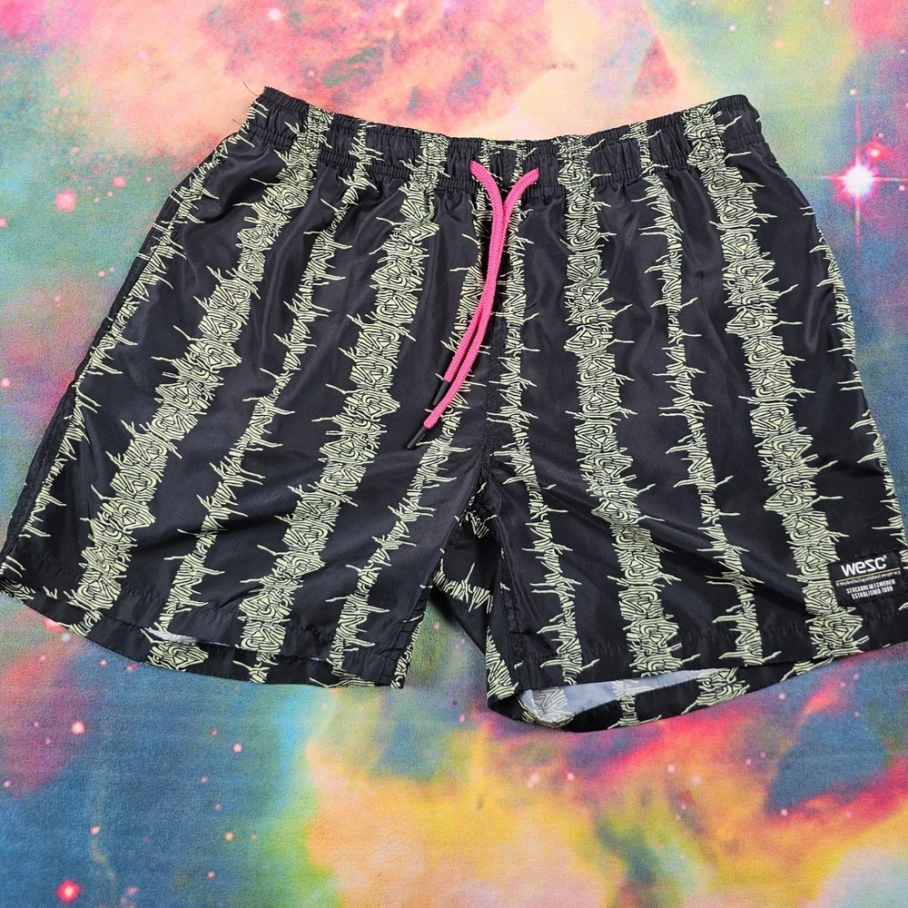 WESC Black‎ Barbed Wire Print Swim Workout Shorts Pink Drawstring - Picture 3 of 6